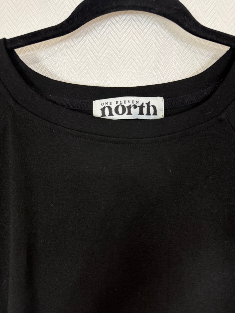 One Eleven North Black Flutter Sleeve Top Size XL - Picture 2 of 5